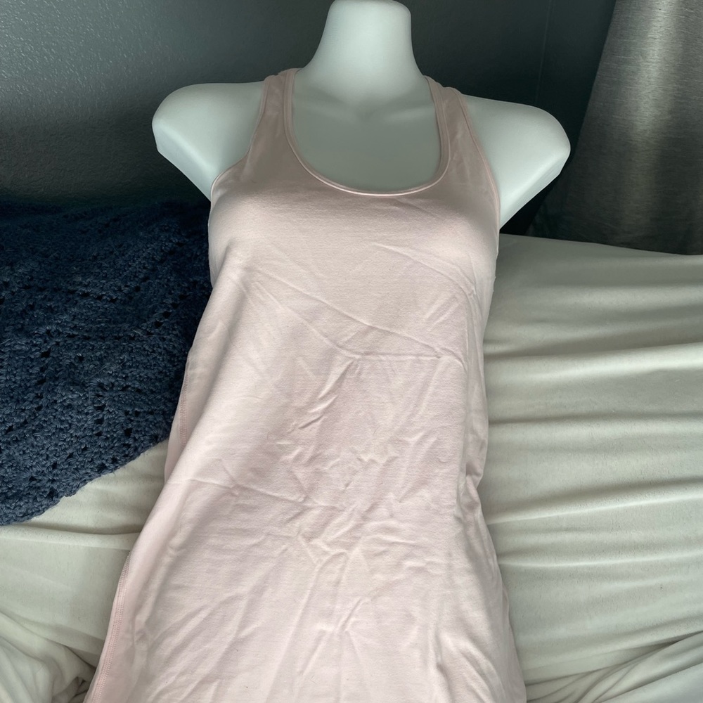 Lululemon CRB tank light pink